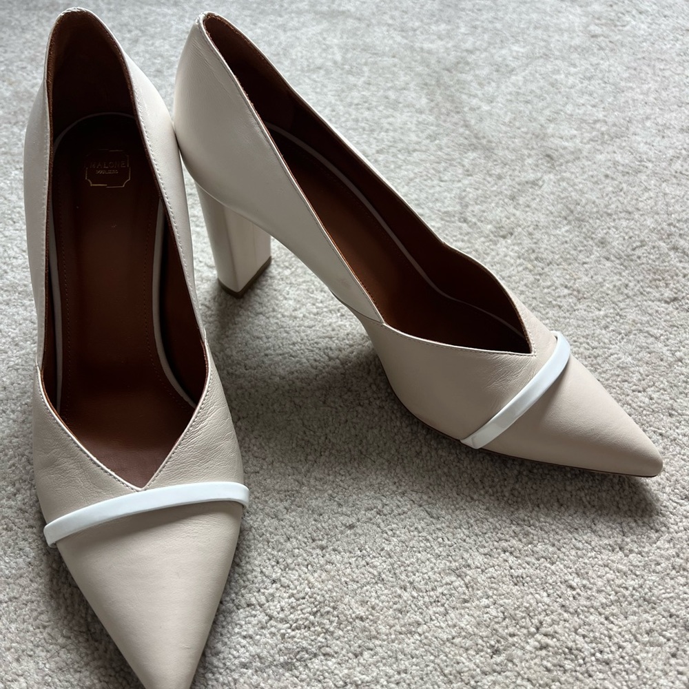 Malone Souliers chunky heels in beige and cream sz EUR 42